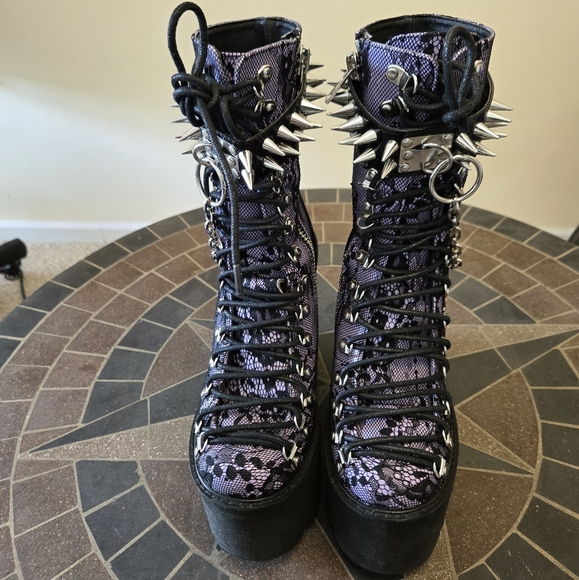 Widow Dolls Kill Haunted Traitor Purple Platform Boots - Picture 4 of 15